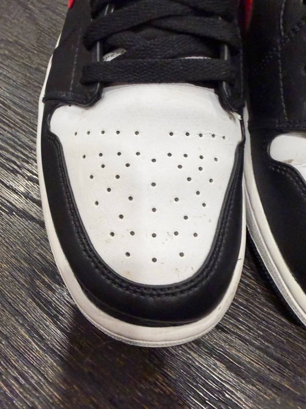 Nike Air Jordan 1 Low Shoes 'White Toe' Fire Red men’s size 12